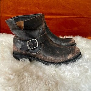 Frye Veronica Bootie in Antique Black
